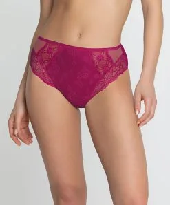 Slip Haut Ligne Sublime En Dentelle De La Marque De Lingerie Française Lise Charmel, Coloris Fuchsia Sublime.