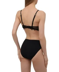 Slip Haut Ligne Sublime En Dentelle De La Marque De Lingerie Française Lise Charmel. 11 Slip Haut Ligne Sublime En Dentelle De La Marque De Lingerie Française Lise Charmel. -SOUTIEN-GORGE Soldes Boutique Slip haut Lise Charmel Sublime en dentelle noir ACH0313 NO 504