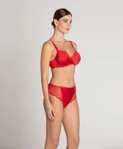 Slip Haut En Soie Lise Charmel Collection Splendeur Soie, Coloris Rouge. -SOUTIEN-GORGE Soldes Boutique Slip haut en soie Lise Charmel Splendeur soie rouge rouge ACC0380 RS 506