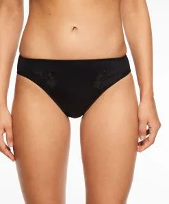Slip Invisible Collection Hedona De La Marque De Lingerie Chantelle, Coloris Noir.