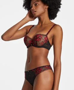 Culotte Italienne Sexy Collection Mélodie D'Été De Chez Aubade, Coloris Black Cherry. 14 Culotte Italienne Sexy Collection Mélodie D'Été De Chez Aubade, Coloris Black Cherry. -SOUTIEN-GORGE Soldes Boutique Slip italien Melodie d ete black cherry Aubade rouge et noir IC27 BCHE 6
