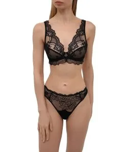 Slip Séduction Ligne Sublime En Dentelle De La Marque De Lingerie Française Lise Charmel. -SOUTIEN-GORGE Soldes Boutique Slip seduction Lise Charmel Sublime en dentelle noir ACH0713 NO 503