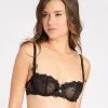 Soutien-gorge Corbeille Couture Verticale Soir De Venise De Chez Lise Charmel. 2 Soutien-gorge Corbeille Couture Verticale Soir De Venise De Chez Lise Charmel. -SOUTIEN-GORGE Soldes Boutique Soutien gorge Corbeille couture verticale Lise Charmel Soir de Venise Noir ACA3403 ND 1