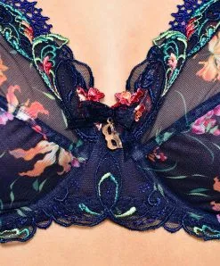 Soutien-gorge Armatures De La Collection Fête De Venise Par Lise Charmel. 9 Soutien-gorge Armatures De La Collection Fête De Venise Par Lise Charmel. -SOUTIEN-GORGE Soldes Boutique Soutien gorge armature Lise Charmel Fete de Venise Bleu perou ACG6024 BP details