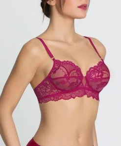 Soutien-gorge Armatures Ligne Sublime En Dentelle De La Marque De Lingerie Française Lise Charmel, Coloris Fuchsia Sublime. 10 Soutien-gorge Armatures Ligne Sublime En Dentelle De La Marque De Lingerie Française Lise Charmel, Coloris Fuchsia Sublime. -SOUTIEN-GORGE Soldes Boutique Soutien gorge armature Lise Charmel Sublime en dentelle fuchsia ACH6013 FS 3