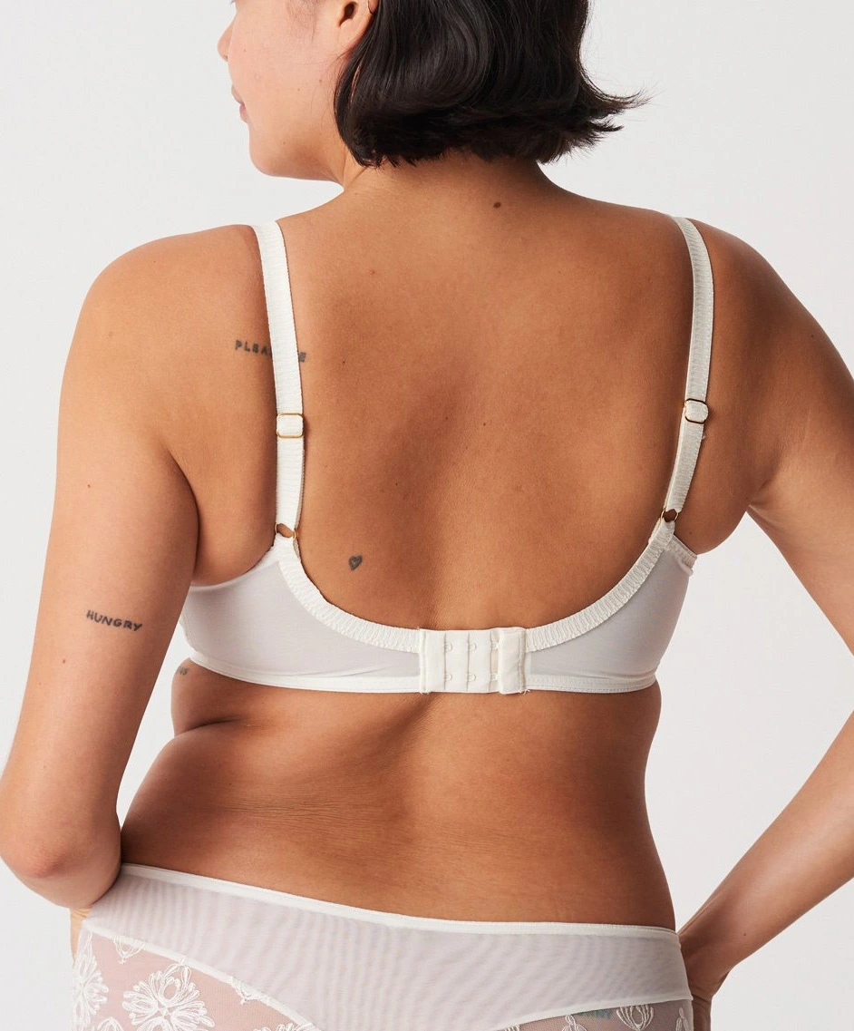 Soutien-gorge Armatures 3 Parties Ivoire Collection Champs Elysées De La Marque De Lingerie Chantelle. 7 Soutien-gorge Armatures 3 Parties Ivoire Collection Champs Elysées De La Marque De Lingerie Chantelle. – Image 5