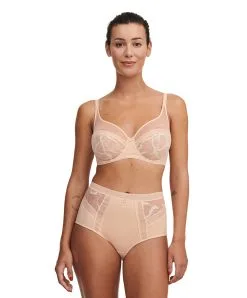 Soutien-gorge Armatures Très Enveloppant De La Marque De Lingerie Chantelle, Collection True Lace, Coloris Beige Doré. -SOUTIEN-GORGE Soldes Boutique Soutien gorge armatures tres enveloppant Chantelle true lace beige dore chair C11M10 01N 4
