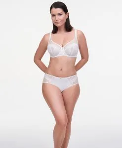 Soutien-gorge Armatures Très Enveloppant De La Marque De Lingerie Chantelle, Collection True Lace, Coloris Milk (=nacre). -SOUTIEN-GORGE Soldes Boutique Soutien gorge armatures tres enveloppant Chantelle true lace milk nacre C11M10 0LW 507
