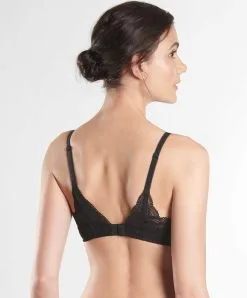 Soutien-gorge Balconnet Moulé Collection Lingerie Lysessence Coloris Noir De Chez Aubade Paris. -SOUTIEN-GORGE Soldes Boutique Soutien gorge balconnet Lysessence Aubade noir NK15 NOIR 13