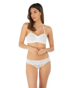 Soutien-gorge Bandeau En Dentelle Bretelles Amovibles Multi-positions Collection De Lingerie Permanente Wacoal Halo Lace, Coloris Ivoire. 11 Soutien-gorge Bandeau En Dentelle Bretelles Amovibles Multi-positions Collection De Lingerie Permanente Wacoal Halo Lace, Coloris Ivoire. -SOUTIEN-GORGE Soldes Boutique Soutien gorge bandeau en dentelle bretelles amovibles multi positions Wacoal Halo Lace noir ivoire ivory IVY WA854205 IVY 3