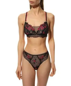 Soutien-gorge Bandeau Souple Collection L'amour En Liberté De La Maison De Lingerie Française Lise Charmel. 14 Soutien-gorge Bandeau Souple Collection L'amour En Liberté De La Maison De Lingerie Française Lise Charmel. -SOUTIEN-GORGE Soldes Boutique Soutien gorge bandeau souple Lise Charmel l amour en liberte fuchsia ACH5905 LF 103