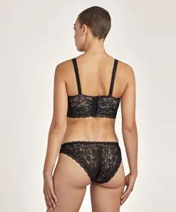 Soutien-gorge Brassière Confort Sans Armatures Bralette De La Collection Lingerie Permanente Rosessence Par Aubade Paris. 7 Soutien-gorge Brassière Confort Sans Armatures Bralette De La Collection Lingerie Permanente Rosessence Par Aubade Paris. -SOUTIEN-GORGE Soldes Boutique Soutien gorge brassiere rosessence Aubade noir HK10 02 noir 1