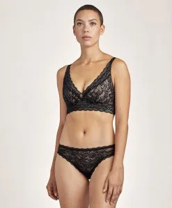 Soutien-gorge Brassière Confort Sans Armatures Bralette De La Collection Lingerie Permanente Rosessence Par Aubade Paris. 8 Soutien-gorge Brassière Confort Sans Armatures Bralette De La Collection Lingerie Permanente Rosessence Par Aubade Paris. -SOUTIEN-GORGE Soldes Boutique Soutien gorge brassiere rosessence Aubade noir HK10 02 noir 2