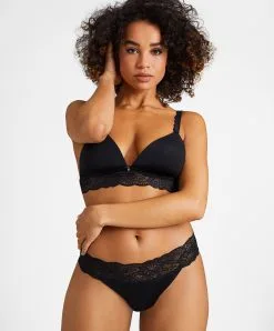 Soutien-gorge Brassière Confort Sans Armatures Bralette Collection Lingerie Quotidienne Sweetessence Coloris Noir De Chez Aubade Paris. -SOUTIEN-GORGE Soldes Boutique Soutien gorge brassiere triangle coque sans armatures sweetessence black Aubade noir IKC10 NOIR 3
