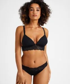 Soutien-gorge Brassière Confort Sans Armatures Bralette Collection Lingerie Quotidienne Sweetessence Coloris Noir De Chez Aubade Paris. -SOUTIEN-GORGE Soldes Boutique Soutien gorge brassiere triangle coque sans armatures sweetessence black Aubade noir IKC10 NOIR 4