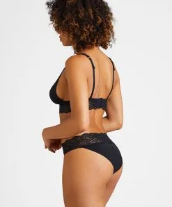 Soutien-gorge Brassière Confort Sans Armatures Bralette Collection Lingerie Quotidienne Sweetessence Coloris Noir De Chez Aubade Paris. -SOUTIEN-GORGE Soldes Boutique Soutien gorge brassiere triangle coque sans armatures sweetessence black Aubade noir IKC10 NOIR 5