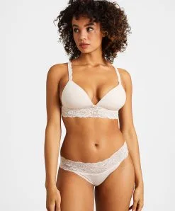 Soutien-gorge Brassière Confort Sans Armatures Bralette De La Collection Lingerie Permanente Sweetessence Par Aubade Paris. -SOUTIEN-GORGE Soldes Boutique Soutien gorge brassiere triangle coque sans armatures sweetessence skin Aubade chair IKC10 SKIN 3