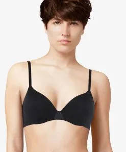 Soutien-gorge Invisible Coque Enveloppant Collection Essentiall De La Marque De Lingerie Française Chantelle. -SOUTIEN-GORGE Soldes Boutique Soutien gorge coque Chantelle essentiall noir C15G60 011