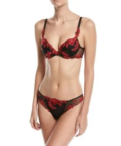Soutien-gorge Coque De La Collection Baisers De Fleurs De La Marque De Lingerie Française Lise Charmel. -SOUTIEN-GORGE Soldes Boutique Soutien gorge coque Lise Charmel baisers de fleurs nuit amarante ACG8505 NT ensemble