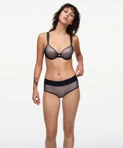 Soutien-gorge Coque à Mémoire De Forme Enveloppant Collection Smooth Lines De La Marque De Lingerie Chantelle, Coloris Noir Et Beige. -SOUTIEN-GORGE Soldes Boutique Soutien gorge coque a memoire de forme enveloppant Chantelle Smooth Lines noir beige C11N60 0DS 5