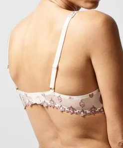 Soutien-gorge Coque à Mémoire De Forme Rose Perle Collection Champs Elysées De La Marque De Lingerie Chantelle.  -SOUTIEN-GORGE Soldes Boutique Soutien gorge coque enveloppant Chantelle champs elysees rose perle rose poudre C26060 046 13