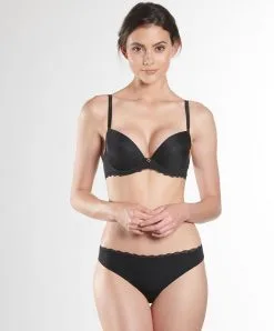 Soutien-gorge Push-up Coque Plongeant Collection Lingerie Lysessence Coloris Noir De Chez Aubade Paris. 7 Soutien-gorge Push-up Coque Plongeant Collection Lingerie Lysessence Coloris Noir De Chez Aubade Paris. -SOUTIEN-GORGE Soldes Boutique Soutien gorge coque plunge Lysessence Aubade noir NK08 N NOIR 14