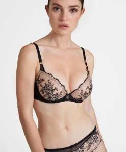 Soutien-gorge Push-up Coque Décolleté Plongeant Collection Trésor Infini De Chez Aubade, Coloris Black Magic. -SOUTIEN-GORGE Soldes Boutique Soutien gorge coque plunge Tresor Infini black magic Aubade noir IDN08 BMAG 6
