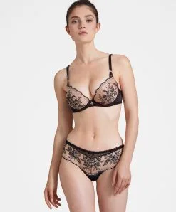 Soutien-gorge Push-up Coque Décolleté Plongeant Collection Trésor Infini De Chez Aubade, Coloris Black Magic. -SOUTIEN-GORGE Soldes Boutique Soutien gorge coque plunge Tresor Infini black magic Aubade noir IDN08 BMAG 7