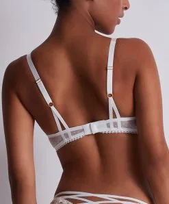 Soutien-gorge Push-up Coque Décolleté Plongeant Collection Trésor Infini De Chez Aubade, Coloris White Wind. -SOUTIEN-GORGE Soldes Boutique Soutien gorge coque plunge Tresor Infini white wind Aubade blanc et chair IDN08 WHIW 502