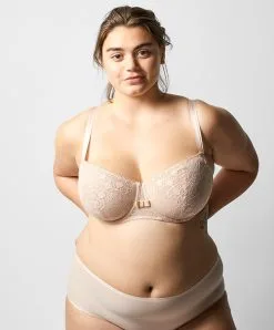 Soutien-gorge Corbeille Beige Doré Collection Day To Night De Chez Chantelle.  -SOUTIEN-GORGE Soldes Boutique Soutien gorge corbeille Chantelle Day to Night beige dore chair C15F50 01N 6