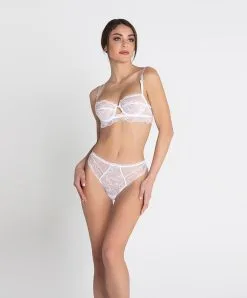 Soutien-gorge Corbeille Collection De Lingerie Blanche Féérie Couture Par Lise Charmel. -SOUTIEN-GORGE Soldes Boutique Soutien gorge corbeille Lise Charmel Feerie Couture blanc ACH3074 BL 504