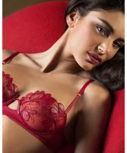 Soutien-gorge Brassière Souple Lise Charmel De La Collection Lingerie De Charme Glamour Couture, Coloris Glam Désir (=rouge Passion). -SOUTIEN-GORGE Soldes Boutique Soutien gorge corbeille Lise Charmel Glamour Couture glam desir rouge ACH3007 GD fashion 8