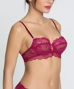 Soutien-gorge Corbeille Ligne Sublime En Dentelle De La Marque De Lingerie Française Lise Charmel, Coloris Fuchsia Sublime. 16 Soutien-gorge Corbeille Ligne Sublime En Dentelle De La Marque De Lingerie Française Lise Charmel, Coloris Fuchsia Sublime. -SOUTIEN-GORGE Soldes Boutique Soutien gorge corbeille Lise Charmel Sublime en dentelle fuchsia ACH3013 FS 3