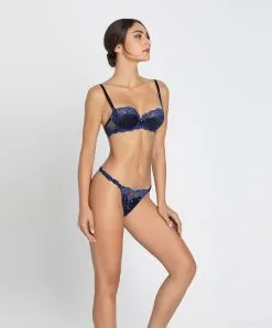 Soutien-gorge Corbeille En Soie Lise Charmel Collection Splendeur Soie, Coloris Splendeur Bermudes (=bleu Marine). -SOUTIEN-GORGE Soldes Boutique Soutien gorge corbeille en soie Lise Charmel Splendeur soie bermudes bleu marine ACC3080 BS 506