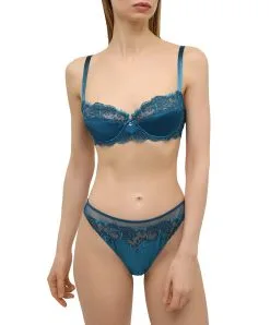 Soutien-gorge Corbeille En Soie Lise Charmel Collection Splendeur Soie Coloris Cyan à Mi-chemin Entre Le Bleu Et Le Vert, Dans L'esprit D'un Plumage De Paon. 8 Soutien-gorge Corbeille En Soie Lise Charmel Collection Splendeur Soie Coloris Cyan à Mi-chemin Entre Le Bleu Et Le Vert, Dans L'esprit D'un Plumage De Paon. -SOUTIEN-GORGE Soldes Boutique Soutien gorge corbeille en soie Lise Charmel Splendeur soie cyan bleu vert ACC3080 SC 3