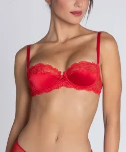 Soutien-gorge Corbeille En Soie Lise Charmel Collection Splendeur Soie, Coloris Rouge. -SOUTIEN-GORGE Soldes Boutique Soutien gorge corbeille en soie Lise Charmel Splendeur soie rouge rouge ACC3080 RS 501