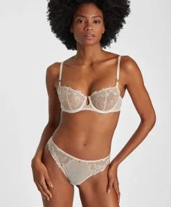 Soutien-gorge Corbeille Aubade De La Collection Velvet Memories. -SOUTIEN-GORGE Soldes Boutique Soutien gorge corbeille velvet memories Aubade champagne rose RBF14 DAWN 2