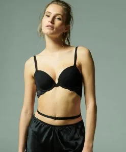 Simone Perele Soutien-gorge Dos Nu Multipositions Simone Pérèle De La Ligne De Lingerie Permanente Eden, Coloris Noir. 32 Simone Perele Soutien-gorge Dos Nu Multipositions Simone Pérèle De La Ligne De Lingerie Permanente Eden, Coloris Noir. -SOUTIEN-GORGE Soldes Boutique Soutien gorge dos nu multipositions Simone Perele Eden noir 12E370 015 5