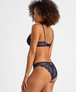 Soutien-gorge Emboitant Aubade De La Collection Velvet Memories. -SOUTIEN-GORGE Soldes Boutique Soutien gorge emboitant velvet memories Aubade bleu nuit RBF13 TWIL 3