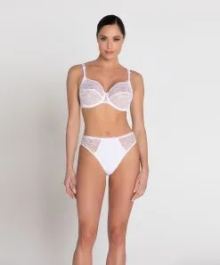 Soutien-gorge Couvrant Grande Taille Collection De Lingerie Blanche Féérie Couture Par Lise Charmel. 24 Soutien-gorge Couvrant Grande Taille Collection De Lingerie Blanche Féérie Couture Par Lise Charmel. -SOUTIEN-GORGE Soldes Boutique Soutien gorge grande taille Lise Charmel Feerie Couture blanc BCH6174 BL 504