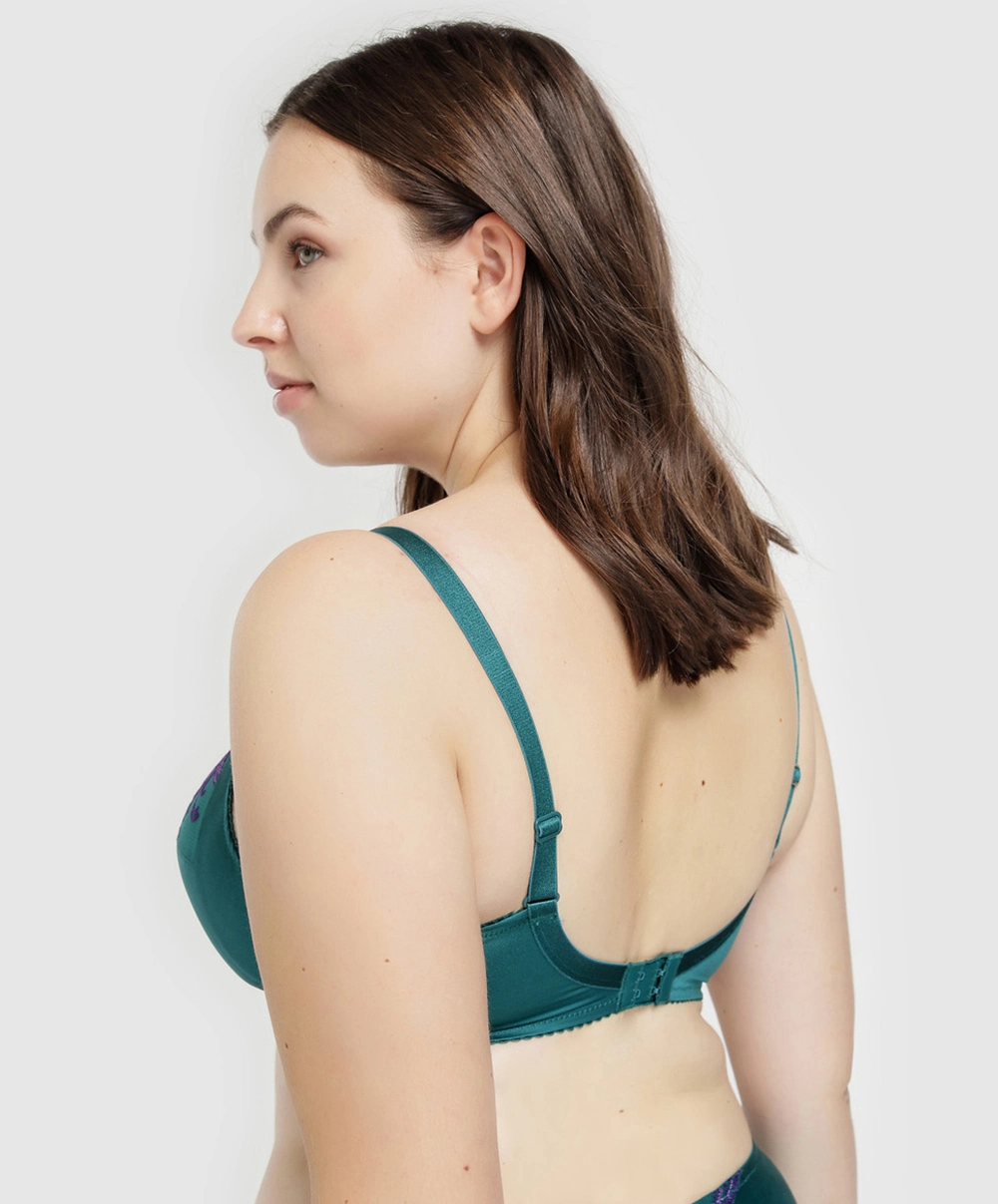 Soutien-gorge Grande Taille En Soie Collection Splendeur Soie De La Marque Lise Charmel Coloris Splendeur Turquoise. 4 Soutien-gorge Grande Taille En Soie Collection Splendeur Soie De La Marque Lise Charmel Coloris Splendeur Turquoise. – Image 2