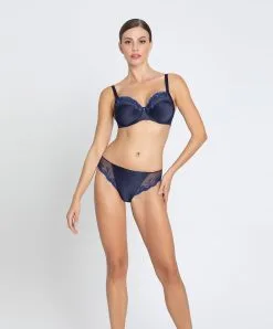 Soutien-gorge Grande Taille En Soie Lise Charmel Collection Splendeur Soie, Coloris Splendeur Bermudes (=bleu Marine). -SOUTIEN-GORGE Soldes Boutique Soutien gorge grande taille en soie Lise Charmel Splendeur soie bermudes bleu marine ACC6180 BS 504