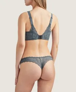 Soutien-gorge Grande Taille Triangle Plunge De La Collection Lingerie Gris Ardoise Rosessence Par Aubade Paris. -SOUTIEN-GORGE Soldes Boutique Soutien gorge grande taille triangle plunge confort Rosessence ardoise Aubade gris HK12 2 6 ARDO 4