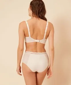 Simone Perele Soutien-gorge Coque Moulé à Armatures Simone Pérèle De La Collection De Lingerie Permanente Confiance, Coloris Aurore. 9 Simone Perele Soutien-gorge Coque Moulé à Armatures Simone Pérèle De La Collection De Lingerie Permanente Confiance, Coloris Aurore. -SOUTIEN-GORGE Soldes Boutique Soutien gorge moule padding Simone Perele Confiance aurore chair 12K363 766 ensemble dos