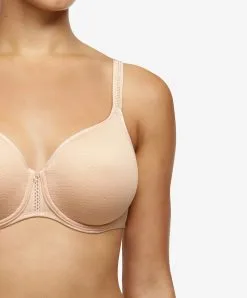 Soutien-gorge Moulé Spacer Couvrant Collection Chic Essential Coloris Beige Doré  De Chez Chantelle Paris.  -SOUTIEN-GORGE Soldes Boutique Soutien gorge moule spacer couvrant Chantelle Chic Essential beige dore peau C16G70 01N 4