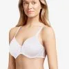 Soutien-gorge Moulé Spacer Couvrant Collection Chic Essential Coloris Blanc De Chez Chantelle Paris.  -SOUTIEN-GORGE Soldes Boutique Soutien gorge moule spacer couvrant Chantelle Chic Essential blanc C16G70 010 1