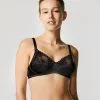 Soutien-gorge Sans Armatures Noir Coupe Couvrante Et Emboîtante De La Collection Amazone Par Chantelle Paris.  -SOUTIEN-GORGE Soldes Boutique Soutien gorge sans armatures Chantelle Amazone noir C21020 011 1
