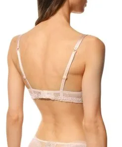Soutien-gorge Sans Armatures De La Nouvelle Ligne De Lingerie Sexy Rose De Venise Par Lise Charmel. 9 Soutien-gorge Sans Armatures De La Nouvelle Ligne De Lingerie Sexy Rose De Venise Par Lise Charmel. -SOUTIEN-GORGE Soldes Boutique Soutien gorge sans armatures Lise Charmel Rose de Venise desir venise rose poudre ACH6521 DV 102