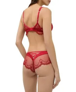 Soutien-gorge Sans Armatures Lise Charmel De La Collection Lingerie Rouge Tellement Glamour. 11 Soutien-gorge Sans Armatures Lise Charmel De La Collection Lingerie Rouge Tellement Glamour. -SOUTIEN-GORGE Soldes Boutique Soutien gorge sans armatures Lise Charmel tellement glamour rubis ACH6504 SR 104