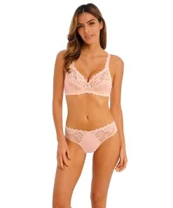 Wacoal Slip Gainant Taille Mi-haute Opaque Et Couvrant De La Collection Iconique Eglantine Par La Maison Wacaoal, Coloris Toki. 8 Wacoal Slip Gainant Taille Mi-haute Opaque Et Couvrant De La Collection Iconique Eglantine Par La Maison Wacaoal, Coloris Toki. -SOUTIEN-GORGE Soldes Boutique Soutien gorge sans armatures Wacoal Eglantine toki rose poudre WEBFA162 TOI 4